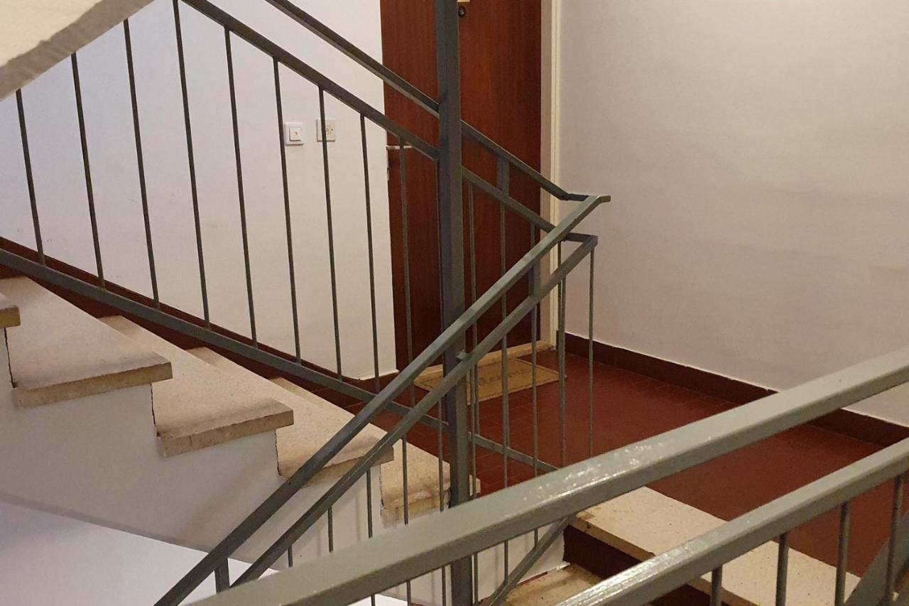Studio Apartment Ljubica For 2 Persons 150M From The Beach Πόρετς Εξωτερικό φωτογραφία