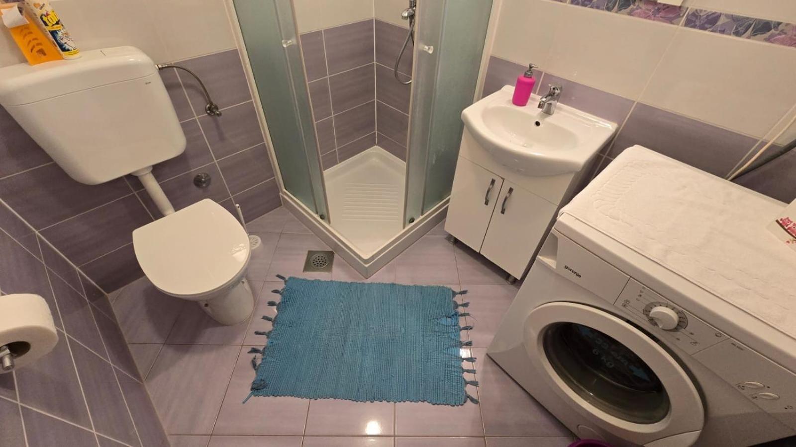 Studio Apartment Ljubica For 2 Persons 150M From The Beach Πόρετς Εξωτερικό φωτογραφία