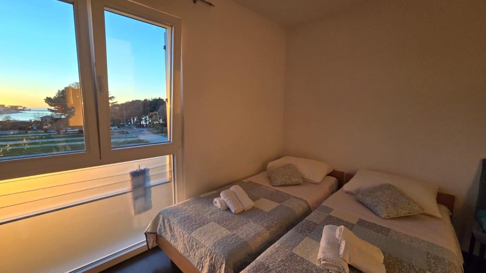 Studio Apartment Ljubica For 2 Persons 150M From The Beach Πόρετς Εξωτερικό φωτογραφία